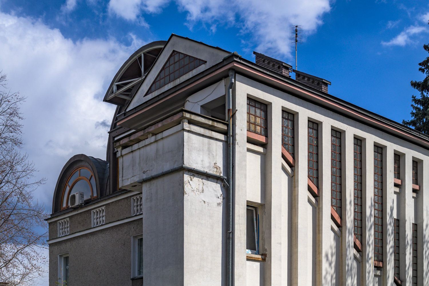 Zdjęcie architektury budynku Budynek mieszkalny